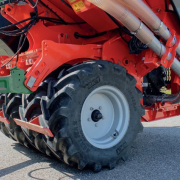 Frontpakkerhjul til KUHN TF 2300 C fås som ekstraudstyr